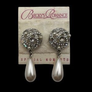 RHINESTONE and Faux Pearl Special Occassion Earrings‎
